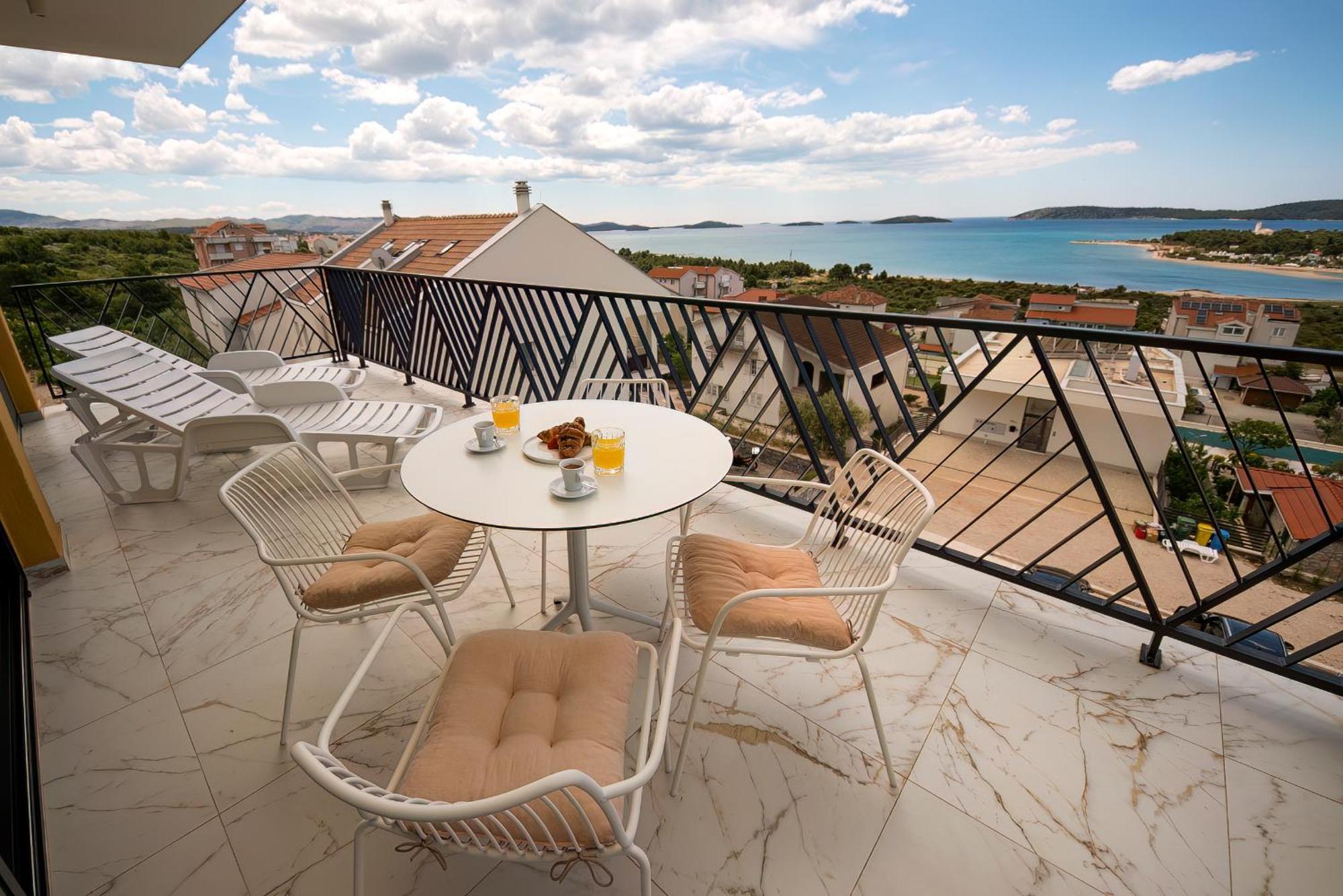 Mediterana Art Deco Resort (Adults Only) Šibenik Buitenkant foto